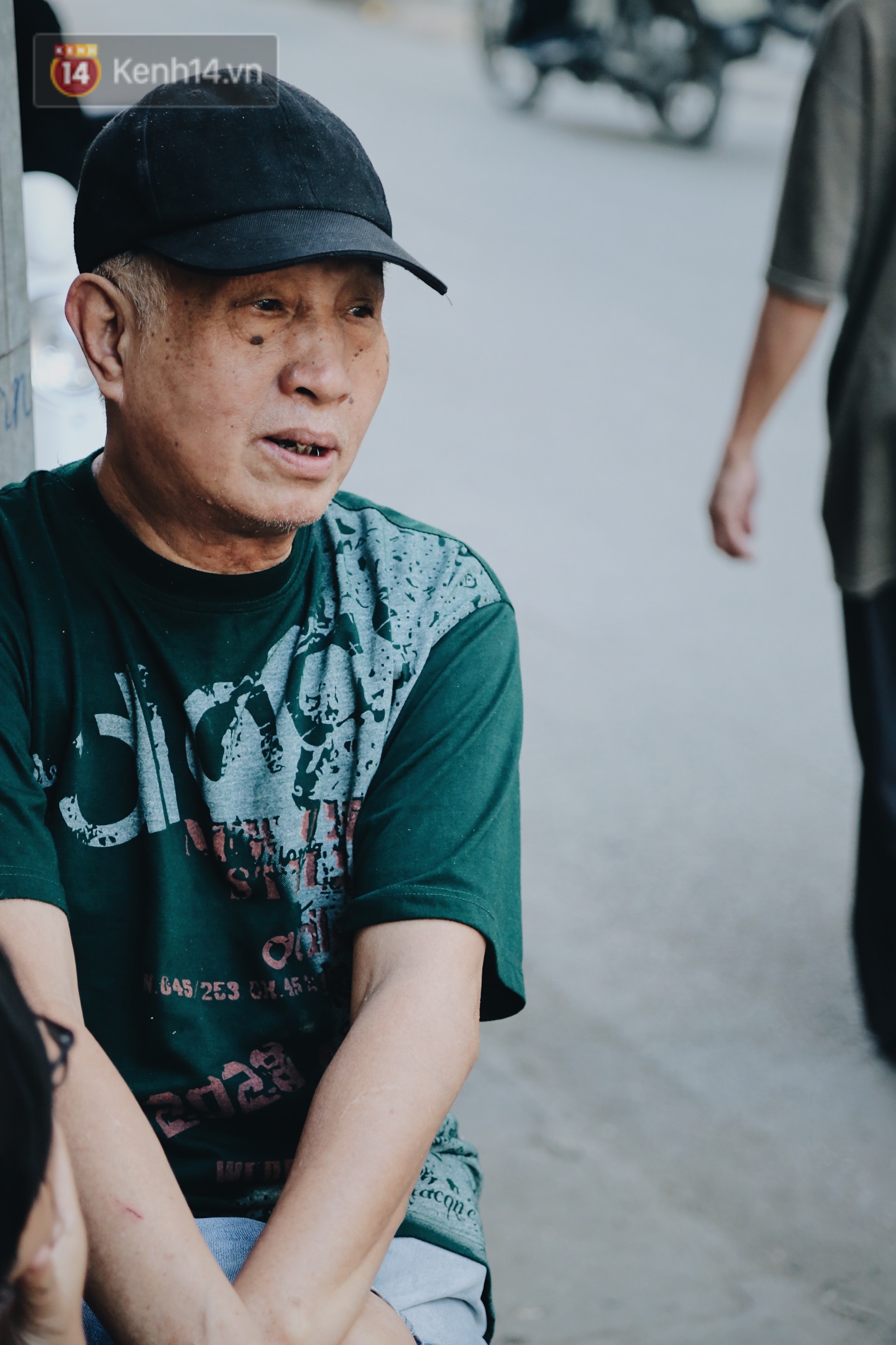 Câu chuyện về vết sẹo dài trên cơ thể người kéo chuông cuối cùng ở Nhà thờ lớn Hà Nội-2