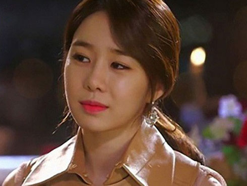 Năm mới con trai đưa bạn gái về ra mắt, bố mẹ đột nhiên gọi cả họ hàng đến quỳ lạy, khóc lóc sụt sùi-3