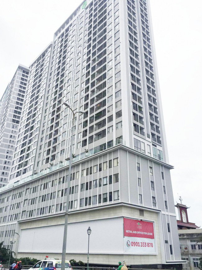 Trích xuất camera điều tra vụ cháu bé rơi từ tầng cao chung cư-1