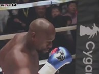 SỐC vì cú đá bị phạt 115 tỷ đồng ở “trò hề boxing” của Mayweather