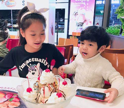 Những bức ảnh đoàn viên ấm áp của gia đình nhà sao Việt đầu năm 2019-3