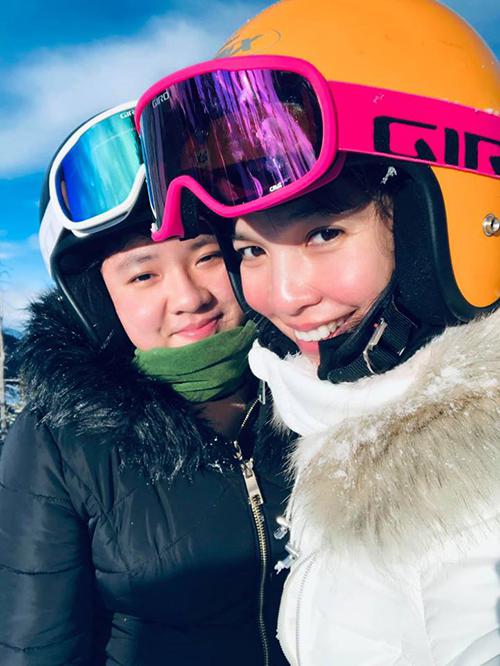 Những bức ảnh đoàn viên ấm áp của gia đình nhà sao Việt đầu năm 2019-10