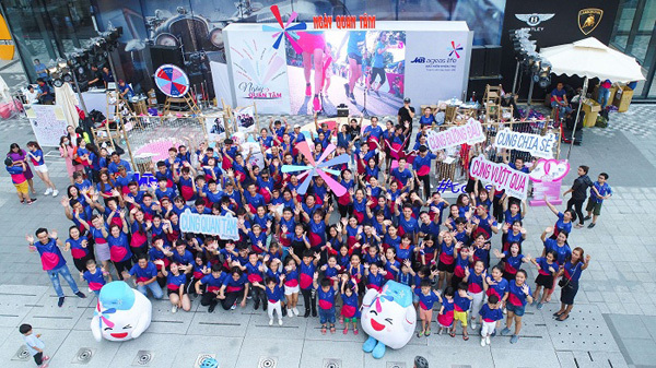 Hơn 100 gia đình Việt nhảy flashmob ‘Cùng gắn kết’-5