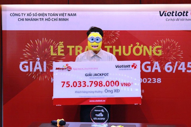 Trên đường đi lễ chùa, mua tấm vé số trúng độc đắc 22 tỷ-4