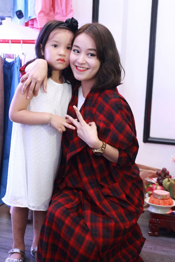 Hot girl xinh đẹp, từng bị giả mạo hình ảnh nhiều nhất của showbiz Việt giờ ra sao?-4