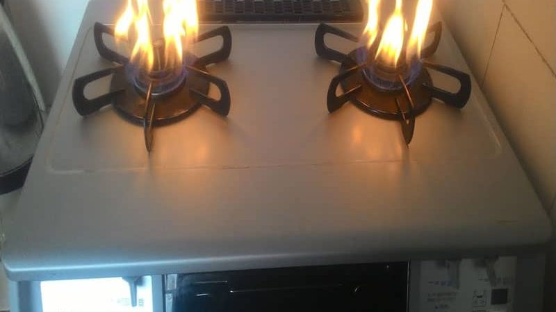 Nấu ga thấy dấu hiệu này chứng tỏ BÌNH GAS sẽ nổ tung sau 10 phút, chạy thật xa chậm trễ là MẤT MẠNG-1