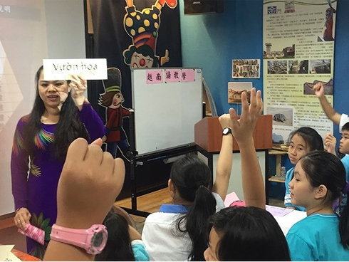 Xe container tông 18 xe máy dừng đèn đỏ ở Long An, 4 người chết, 23 bị thương-13