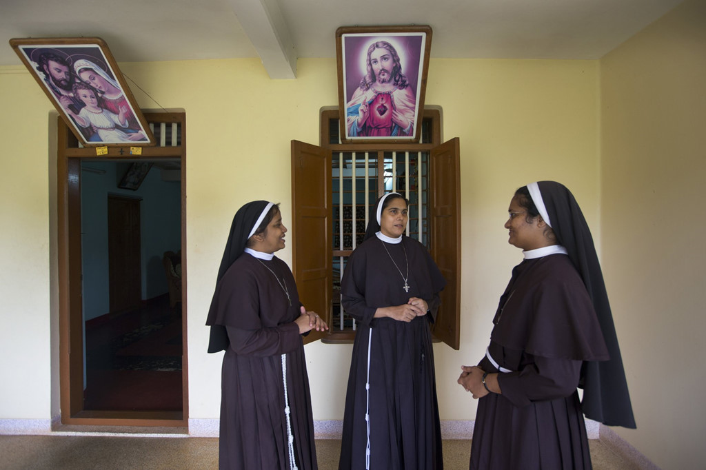 Nữ tu Ấn Độ bị linh mục lạm dụng - vết nhơ bị che đậy nhiều thập niên-3