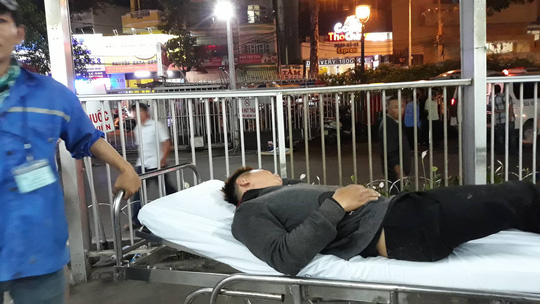 Xe container tông 18 xe máy dừng đèn đỏ ở Long An, 4 người chết, 23 bị thương-8