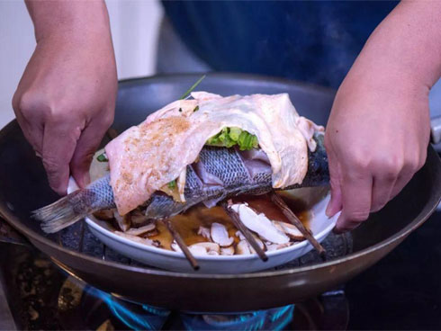 Nộm gà xé phay đơn giản, dễ làm lại giòn ngon, thanh mát vừa mang ra đã hết-6