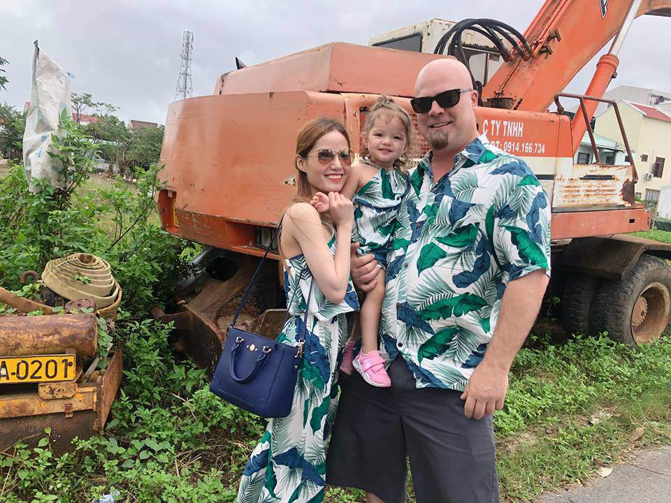 Cô gái Việt nhận lời yêu dù từng không ưa doanh nhân Canada, giờ lãi con gái lai cực xinh-5