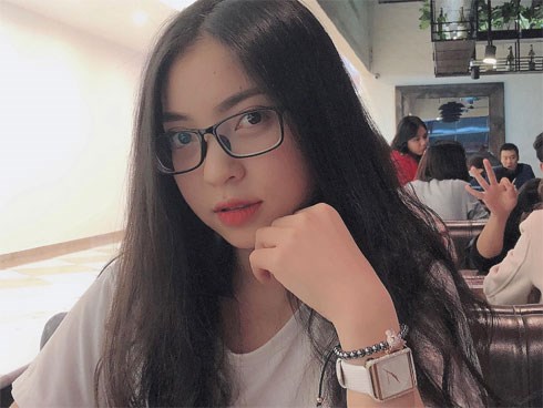 Bị chê chân ngắn - chiều cao thấp, bạn gái Quang Hải quyết định ra tay trừng trị khiến antifan cứng họng
