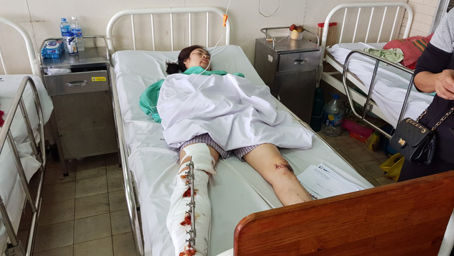 Nạn nhân vụ container tông nhiều xe máy ở Long An chuyển tới BV Chợ Rẫy đã lên 14 người-5