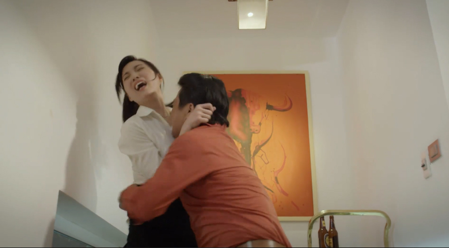 Những cô gái trong thành phố ngập cảnh cưỡng bức không kém Quỳnh búp bê-1