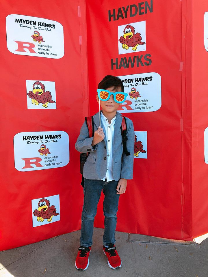 Không ở với bố, mẹ đã đi lấy chồng, cuộc sống con trai Ngô Kiến Huy giờ ra sao?-8