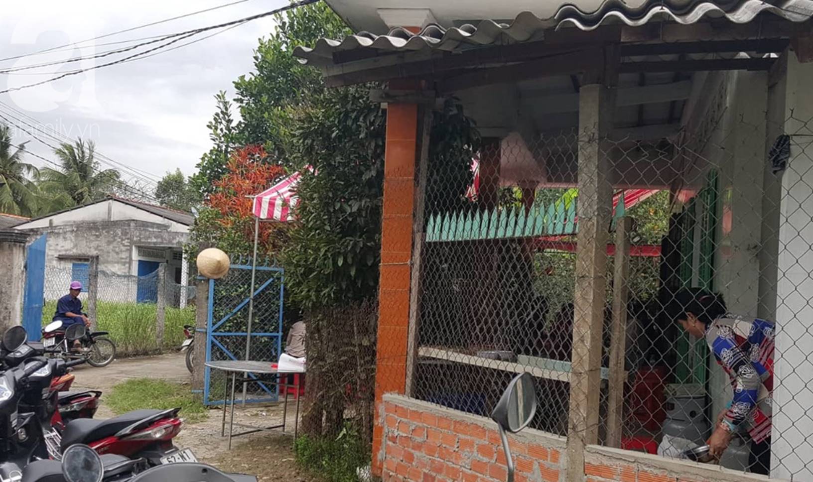 Đám tang đẫm nước mắt của những nạn nhân vụ tai nạn: Dưới bánh xe container định mệnh, họ chẳng bao giờ tỉnh dậy nữa-1