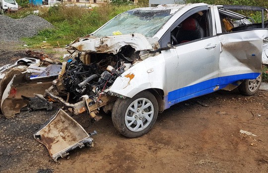 Người phụ nữ say xỉn lái ô tô chở 5 người bạn tông xe máy khiến 3 người tử vong-2