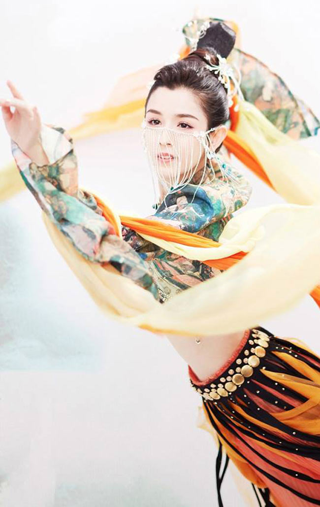 2 cô gái Tân Cương đẹp tới mức được ví như tiên nữ hạ phàm-8