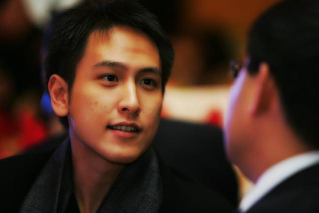 Thiếu gia Hồng Kông đẹp trai như tài tử, 18 tuổi thành tỷ phú nhưng U40 vẫn chưa lấy vợ-1