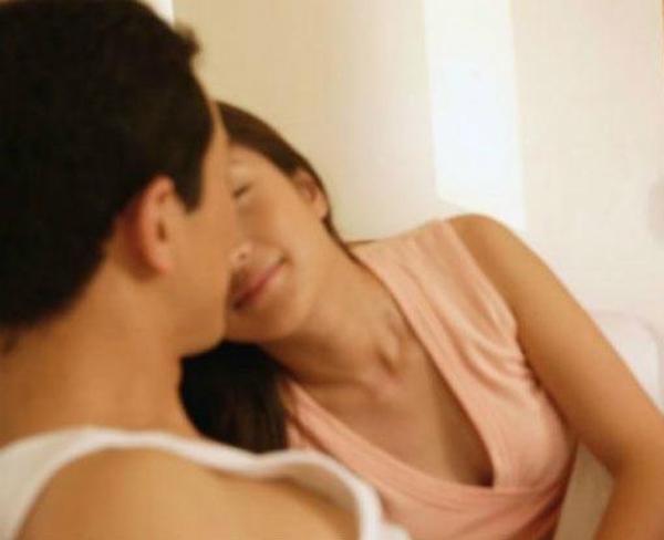 Sôi máu vì vợ đêm nào cũng cuồng nhiệt bên trai lạ, chồng sững sờ khi BS nói nguyên nhân-1