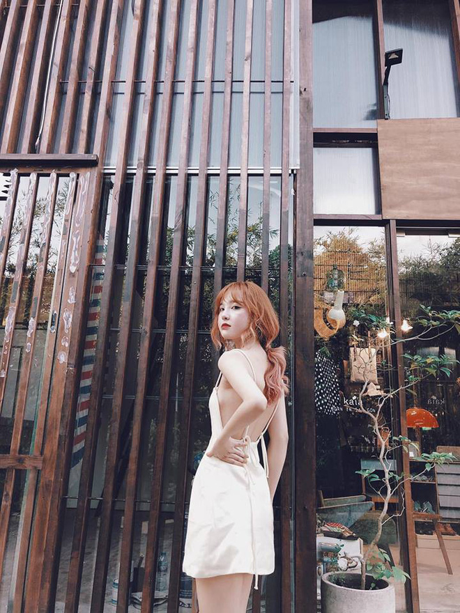 Đứng chờ hàng tiếng đồng hồ tìm chủ chó lạc ở Hồ Tây, cô gái xinh đẹp bị tố làm màu-5