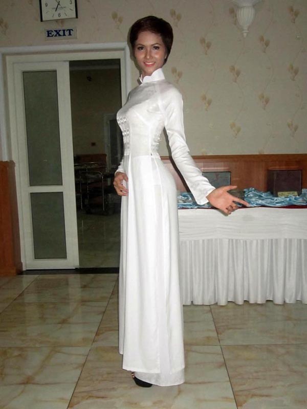 Fan thích thú ngắm loạt ảnh ngô nghê thời quá khứ của HHen Niê-5