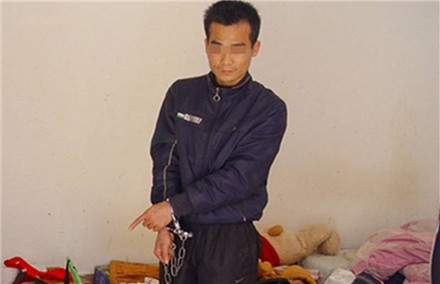 Tên trộm dị nhất quả đất: Lẻn vào nhà thấy nghèo quá, bèn nấu mì cho con của khổ chủ ăn sáng-2