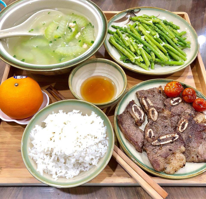 Choáng ngợp với cơm cữ của nàng dâu số hưởng, dân mạng xem xong liền rần rần đòi... ở cữ-2