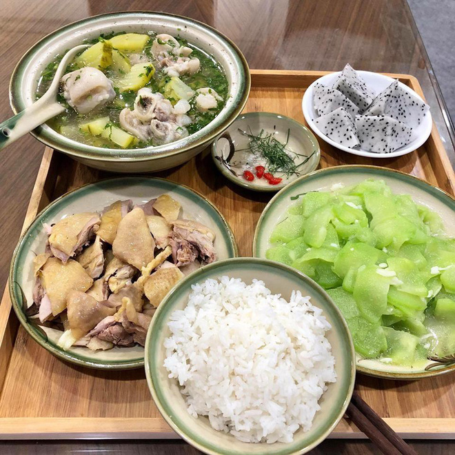 Choáng ngợp với cơm cữ của nàng dâu số hưởng, dân mạng xem xong liền rần rần đòi... ở cữ-4