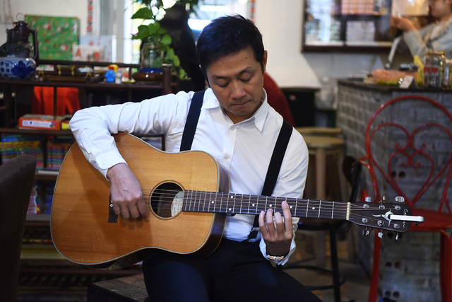 Bộ đôi MC Diễm Quỳnh - Anh Tuấn tái ngộ trong bộ ảnh thanh xuân-4