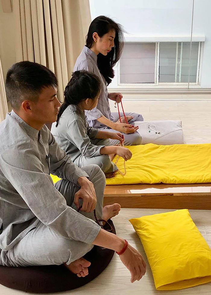 Giấu con gái đã lâu, Thủy Tiên gây ngỡ ngàng khi khoe ảnh bé Gạo lớn tướng khó nhận ra-9