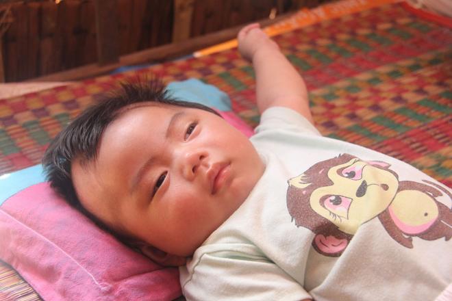 Vợ bỏ đi khi biết con trai bại não, câu nói của người chồng khiến bao người nín lặng-3