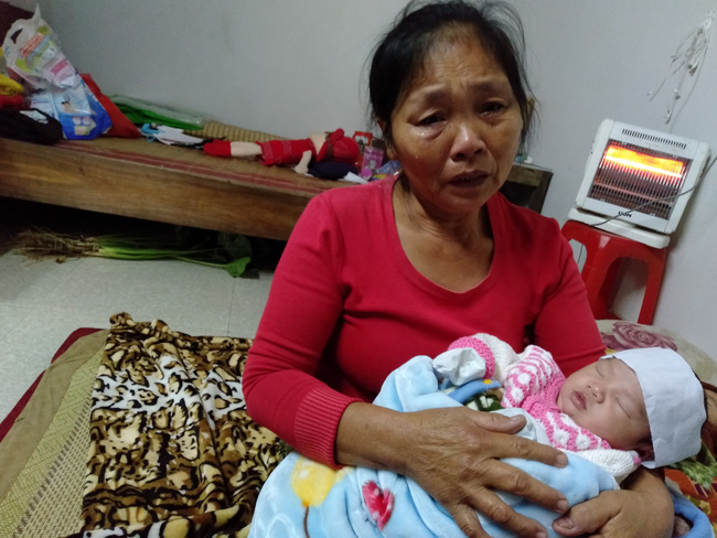 Tiếng khóc xé lòng vì khát sữa của bé gái mới chào đời đã mất mẹ-6