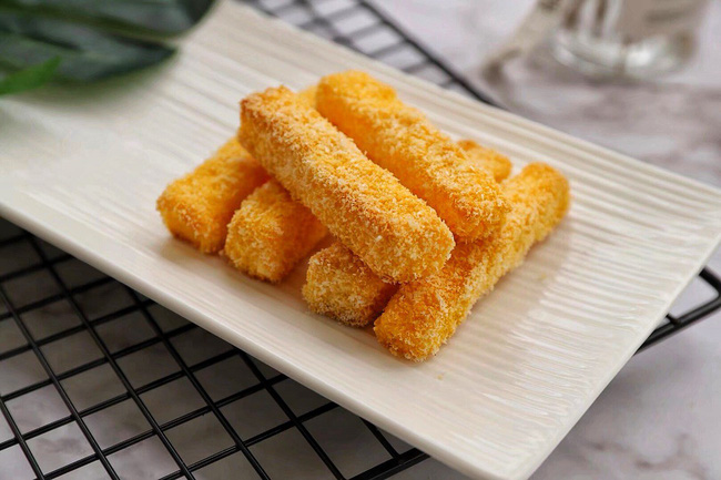 Tận dụng bánh mì cũ làm món ăn này ai cũng phải khen-7