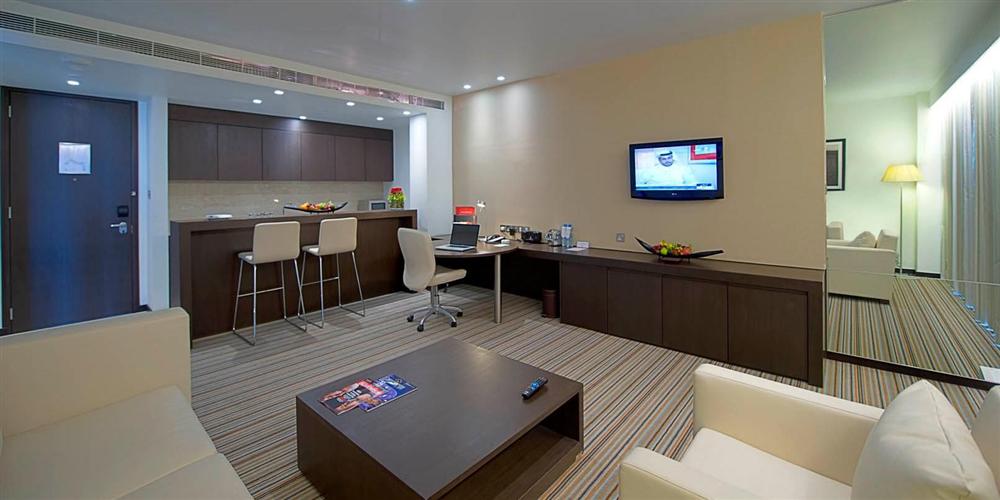 Vừa đặt chân tới Abu Dhabi, thủ môn Đặng Văn Lâm đã vội khoe khoảnh khắc sống ảo ở khách sạn siêu sang-2