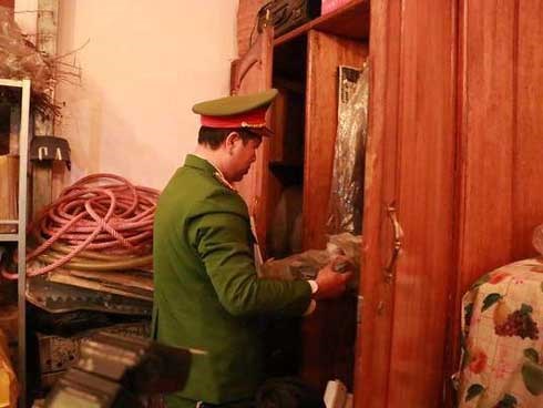 Có gì trong nhà Hưng