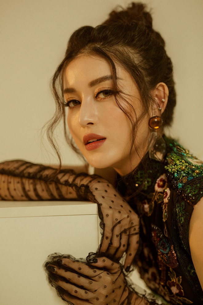 Á hậu Huyền My hé lộ về đám cưới bí mật trên biển chỉ có 50 khách mời-7