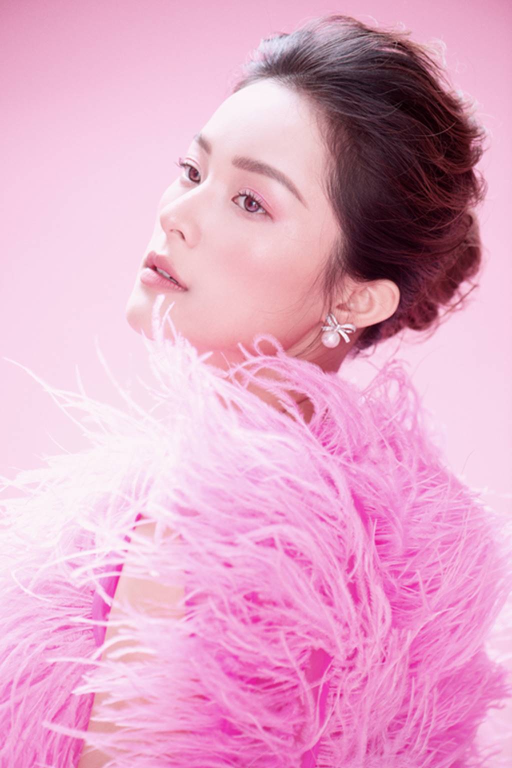 Hạ Vy đẹp mong manh trong sắc hồng của Đỗ Mạnh Cường-6