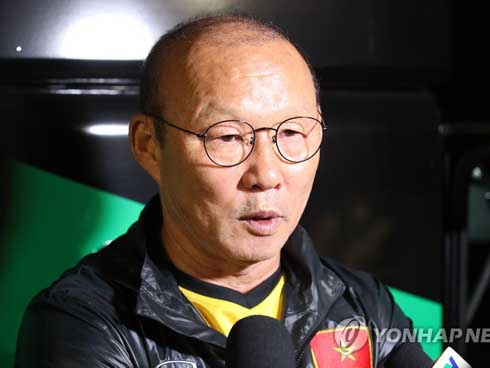 Chủ nhà UAE chật vật giành 1 điểm ở trận ra quân Asian Cup 2019-3