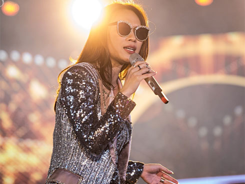 Mỹ Tâm tăng động tự mình phá nát bản hit Nơi mình dừng chân-1