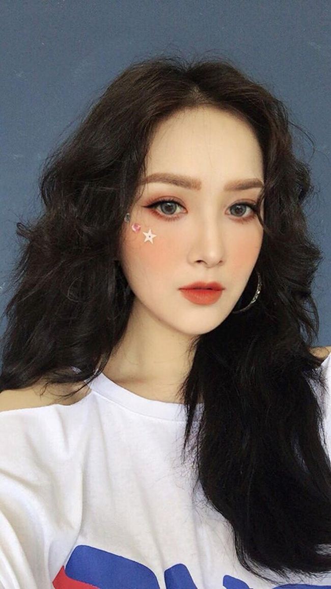 Em gái Hương Tràm cao mét rưỡi nhưng chân dài miên man, mặt xinh như búp bê-11