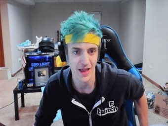 Nhan sắc nữ game thủ vừa lộ ảnh thân mật với bạn trai-12