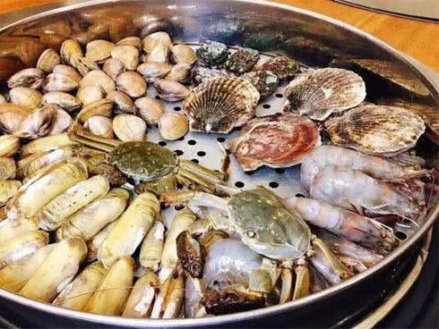 Nhiều người quên bước này khi hấp hải sản khiến món ăn có cho đủ vị cũng không ngon