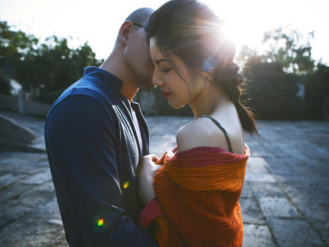 Phát hiện bạn trai qua đêm với gái lạ, cô nàng này đã có cách xử lý đáng để chị em học tập-1