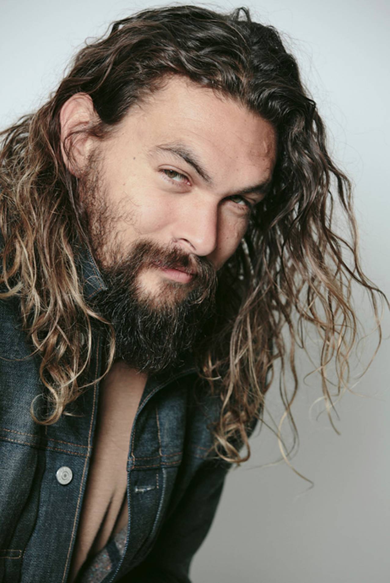Vẻ nam tính, quyến rũ của người đàn ông đẹp nhất 2018 Jason Momoa-1