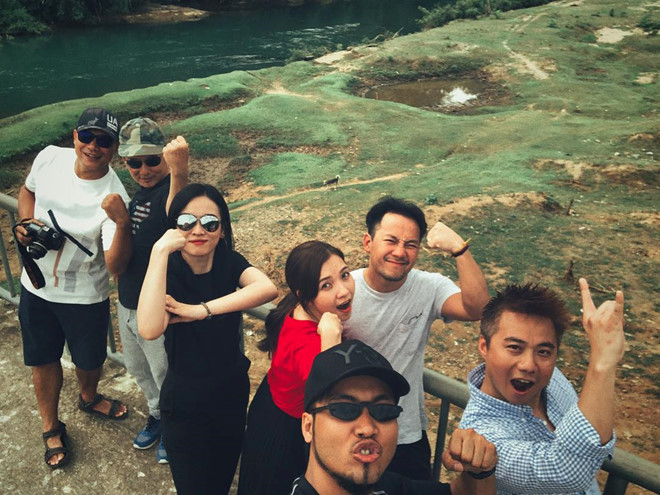 Những khoảnh khắc đời thường của rapper Tiến Đạt và bà xã 9X-5