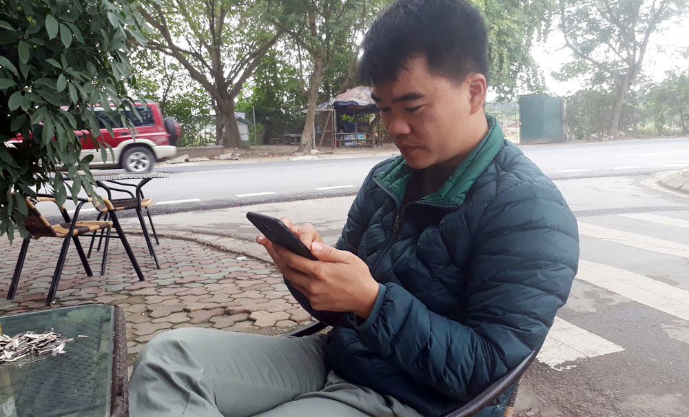 Vụ trộm dầu giữa ban ngày của chủ xe sang khiến tài xế ngỡ ngàng-2