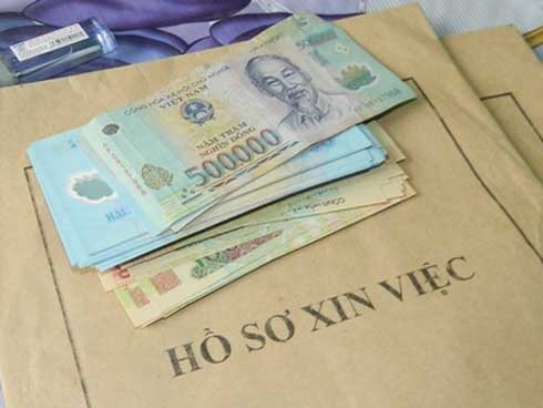 Xác minh danh tính người bố đánh con gái 7 tuổi tại bệnh viện ở Bắc Ninh-3