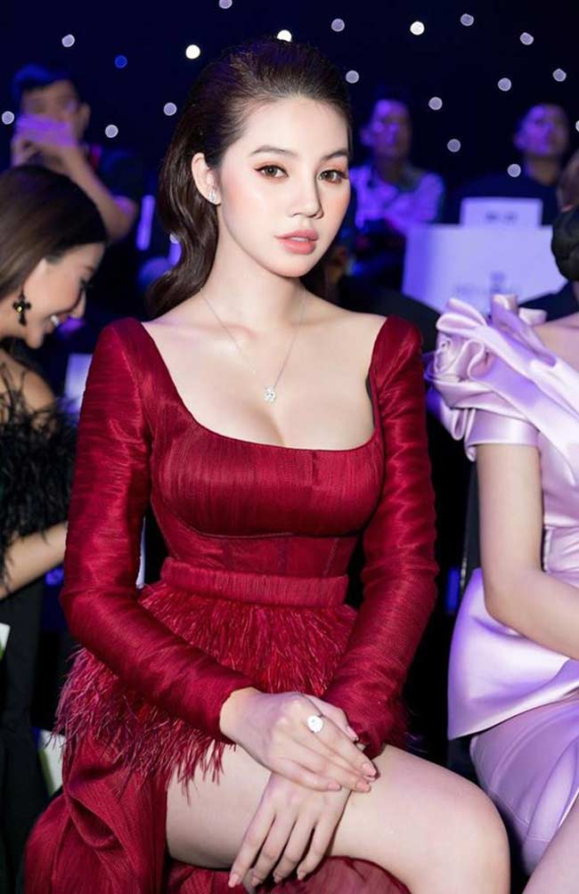 Hai mỹ nhân hội con nhà giàu Việt giàu và đẳng cấp cỡ nào?-2