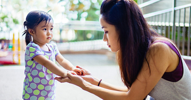 Nghệ thuật phạt con vô cùng hiệu quả mà không làm tổn thương đến lòng tự trọng của trẻ, cha mẹ rất nên nằm lòng-1